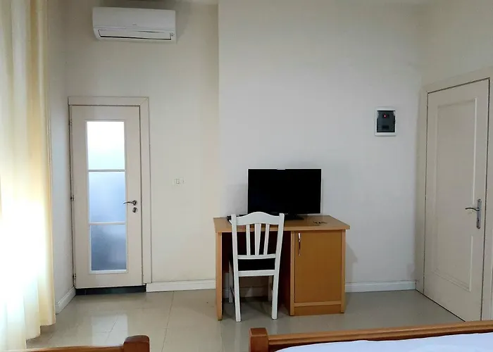 Vila Giorgio فندق شكودر